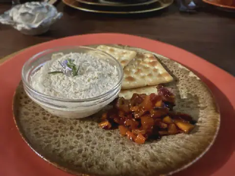 Snoek pâté with mango-jerepigo relish