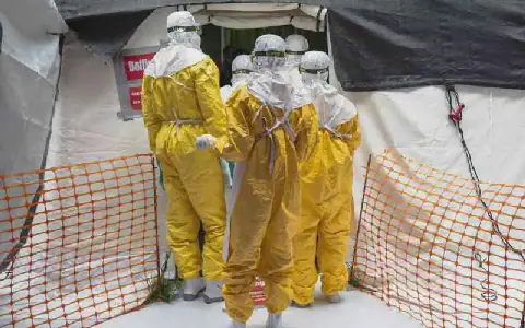 Editorial Warns Against Cartels Profiting from Ebola Response Funds
