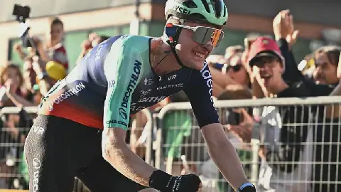 French cycling prodigy Paul Seixas claims first Monument victory at Giro di Lombardia