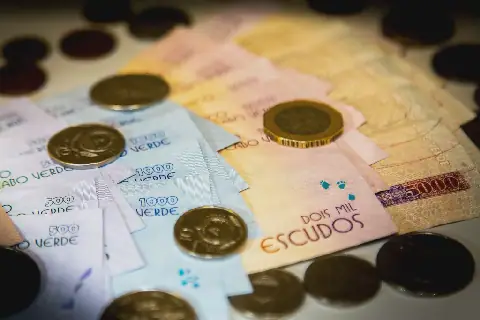 Massa monetária em Cabo Verde cresce 15% em Agosto