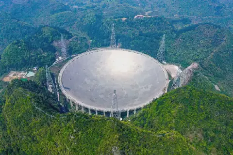 China's FAST Telescope Discovers Pulsar in Triple-Star System