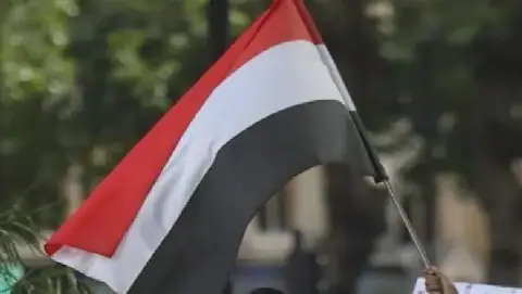 Yemeni Government Condemns Houthi Attack on Aden Airport