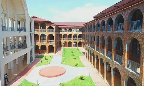 29 Students, 2 Teachers Expelled from Université Mapon for Corruption