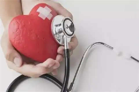 Egyptian Doctor Explains Causes of Sudden Heart Palpitations