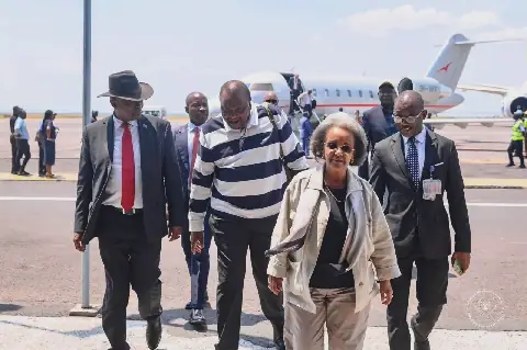 Uhuru Kenyatta n’itsinda bari kumwe bageze i Kinshasa nyuma yo kubonana na Perezida Kagame mu Rwanda