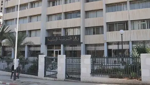 Algeria Extends Deadline for Student Reintegration