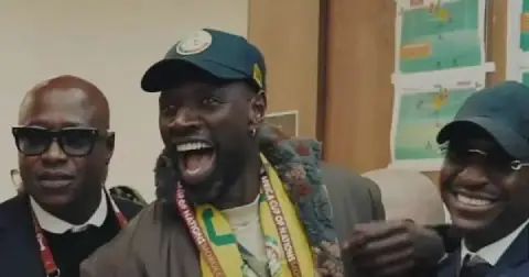 Omar Sy : « on porte son pays en soi » image