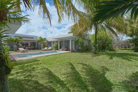 Luxury Villa in Royal Park Estate, Mauritius, Listed for MUR 73,915,544