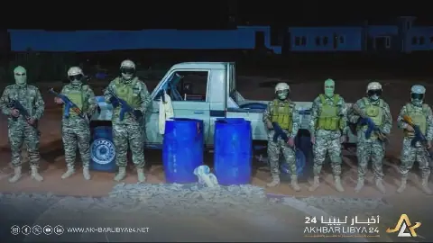 ضربة أمنية لشبكات المخدرات في الكفرة.. مليون و300 ألف حبة مضبوطة و3 جنود مصابون