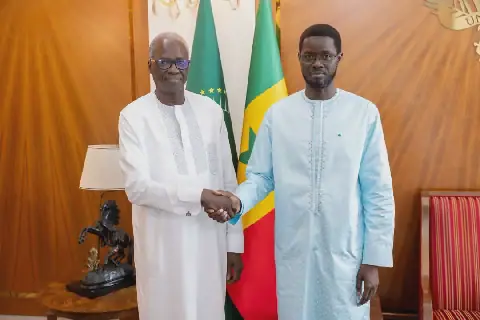 LE PRÉSIDENT BASSIROU DIOMAYE FAYE ÉCHANGE AVEC L’ORDRE DES MÉDECINS SUR L’ACCÈS AUX SOINS POUR TOUS