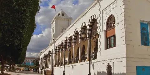 Tunisia's Ministry of Finance Defends Economic Resilience