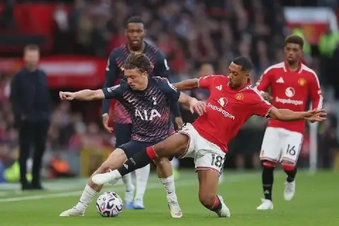 Manchester United Drop Points Against Tottenham As Solanke Scores Late Equaliser