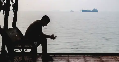 Tunisian and Global Shipping Industry Impacted by Strait of Hormuz Risks