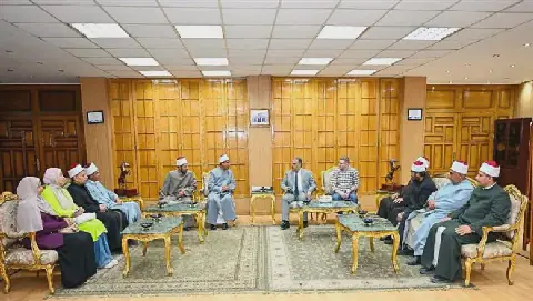 Egyptian Governor Discusses Implementation of Religious Awareness Campaigns