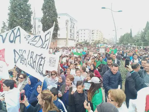 Thousands Rally in Béjaïa Against Algerian Government
