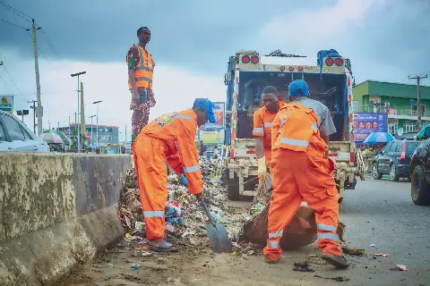 LAWMA Deploys Heavy Equipment to Clear Waste, Seals 25 Buildings in Lagos