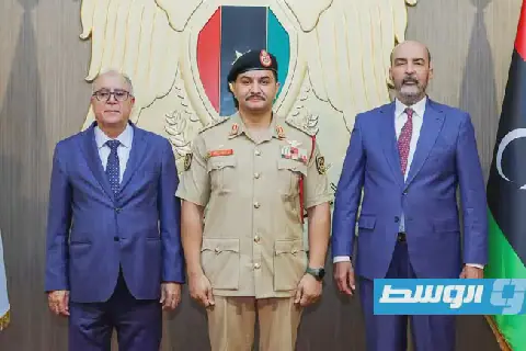صدام حفتر يستقبل الصالحين والكوني لبحث توحيد المؤسسات