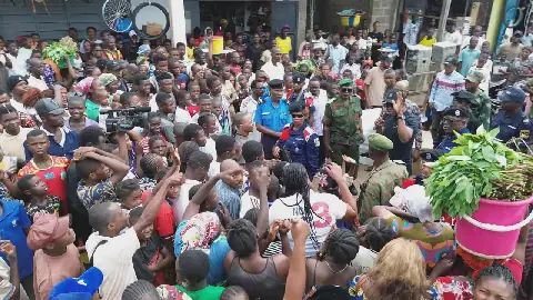 Gouverneur Makaka lance les consultations populaires à Lisala