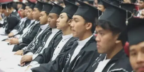 Al-Azhar Honors High School Graduates and Outstanding Students from International Institutes