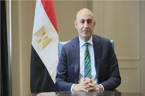 Egypt's Ministry of Education Clarifies Tablet Distribution for Students and Staff