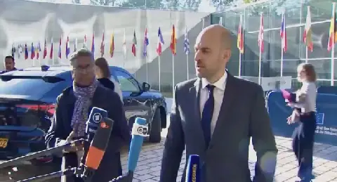 فرنسا: الهجمات على السعودية تشكل خطرًا لا يمكن قبوله على المنطقة والعالم.. وإيفاد بعثة لدعم قوات الأمن اللبنانية