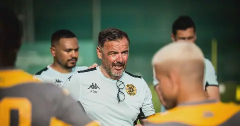 Kaizer Chiefs coach Fernando Da Cruz remains cautious about title ambitions despite an unbeaten run in the league so far. Picture: X.COM/@KaizerChiefs