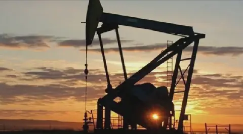 Oil Prices Rise Amid Attacks on Saudi Arabia and Increased Supply Expectations