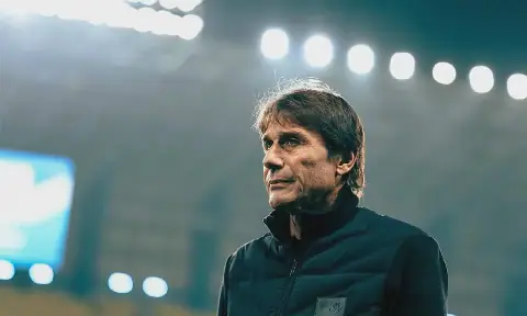 Antonio Conte Emerges as Potential Candidate for Manchester United Managerial Role