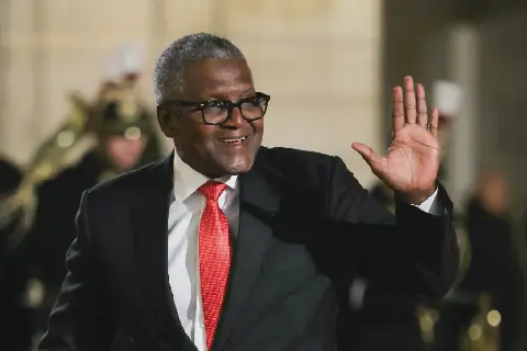 Nigeria’s Dangote refinery extends IPO
