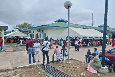 Énorme affluence au CHR de Ntchengue dès le premier jour de la caravane.