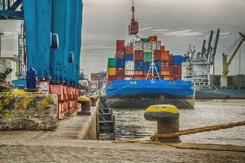 Tunisia Faces Challenges in Trade Deficit, Investment, and Talent Acquisition