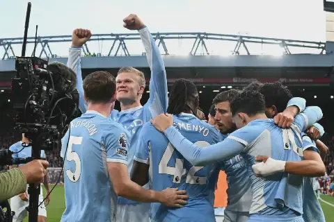 Premier League in limbo as Manchester City soar