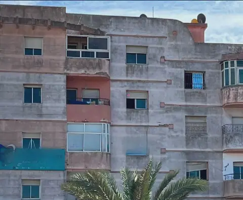 الجديدة على صفيح ساخن.. تدخل أمني في عمارة «نجمة الجنوب 3» ليلاً يضع كراء الشقق تحت المجهر!