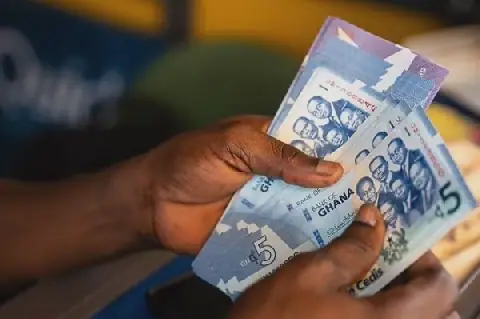 Cedi-Note Bouquets: Arrests Expose Gaps in Ghana's Currency Law