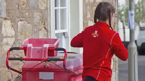 Royal Mail sees weekly loss of around 400 staff as DM26 rollout sparks unrest