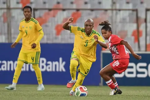 Banyana Banyana se Bongeka Gumede Dinsdag op die aanval teen Madagaskar in Bloemfontein.