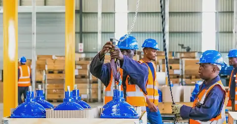 Economic activity in South Africa declined in September, as businesses grappled with higher input costs linked to the Middle East conflict. Picture: 123RF