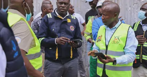 Nairobi County Governor Johnson Sakaja with the multi-agency team at the site of the collapsed storey building in Eastleigh, where search and rescue operations are ongoing, October 23rd (Image: Files)