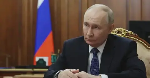 Putin Announces Readiness to Resume Tripartite Talks on Final Peace Agreement