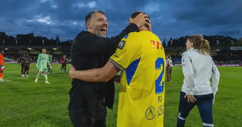 Moroccan Coach Issame Charaï Wins Belgian Pro League Coach of the Month Award