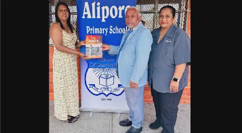 Alipore Primary School Receives Valuable Piece of Local History