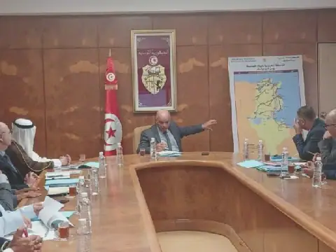 Tunisia's Transport Minister Holds Talks with Arab Development Fund Delegation