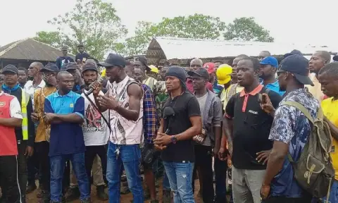 Workers on Lagos-Calabar Highway Protest Over Expatriate Managers