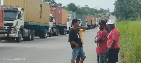 Mineiros em Protesto em Kolwezi Bloqueiam Passagem de Camiões Angolanos