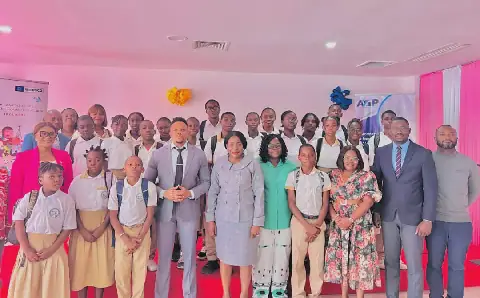 Gabon/Éducation aux médias et à l’information : des élèves du complexe scolaire d’Alibandeng en immersion à l’AGP