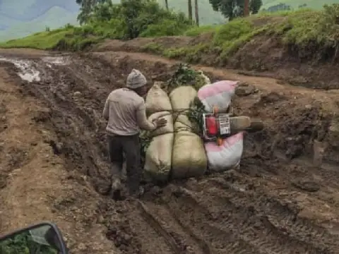 Degradation of Kitshanga-Sake Road in Nord-Kivu Causes Concern for Users