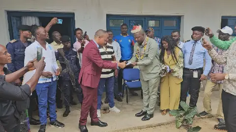 Maniema : Sous la présidence du ministre de l’Intérieur, Lingandja Deogratias officiellement installé comme nouveau chef de B