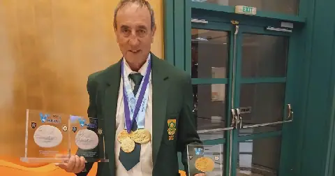 Cohen shoots his way to a second world title