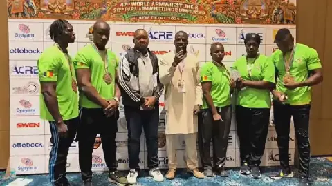 Bras de fer : le Mali décroche deux titres mondiaux en Inde
