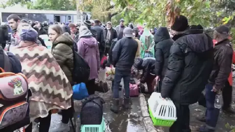 Hundreds Evacuated from Occupied Ukrainian Town Under Melania Trump-Brokered Ceasefire